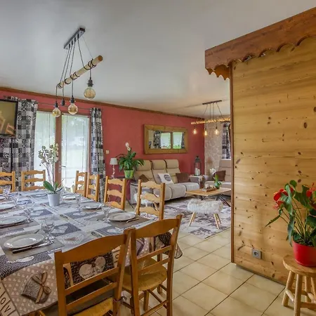 Chalet Le Genepy Holiday home *